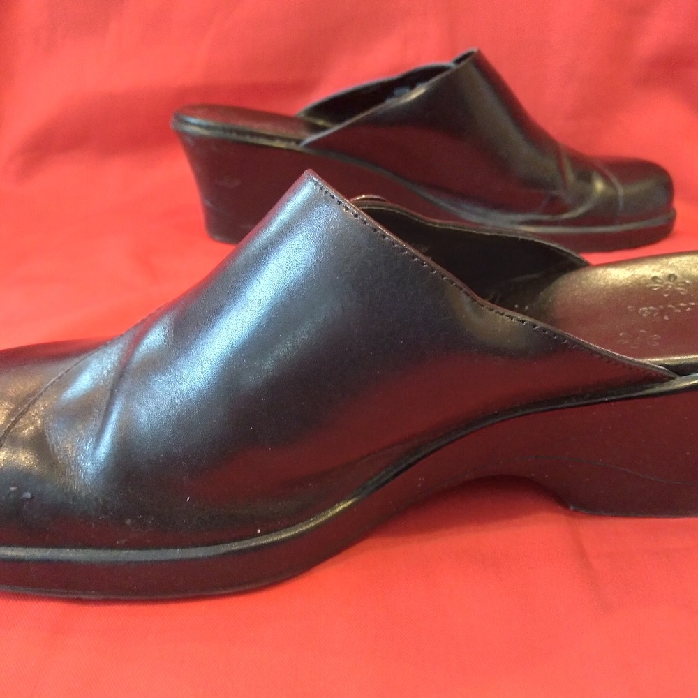 Clarks Clogs Size 9M - Picture 5 of 7